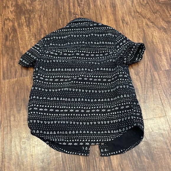 2t button down - Picture 2 of 2